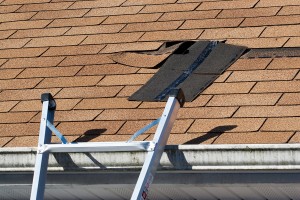 Three Reasons to be Proactive About Replacing an Aging Home Roof 